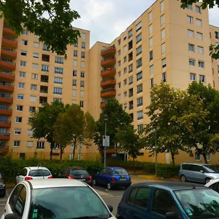 Le Petit Verlaine Sedan