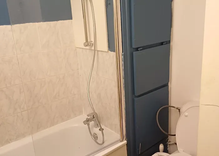 Little Verlaine Apartment Sedan